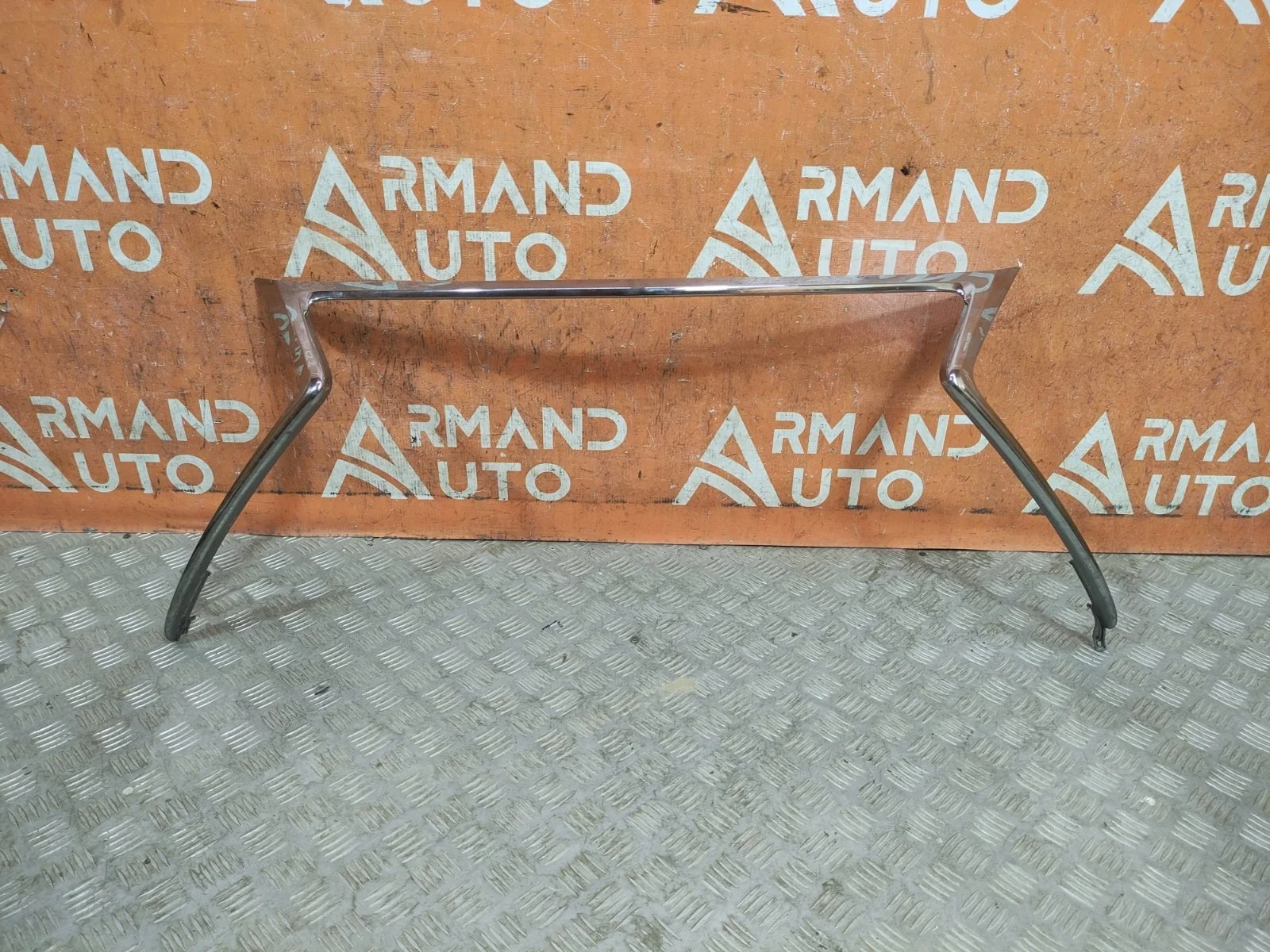 Окантовка решетки радиатора Lexus NX 2014-2017