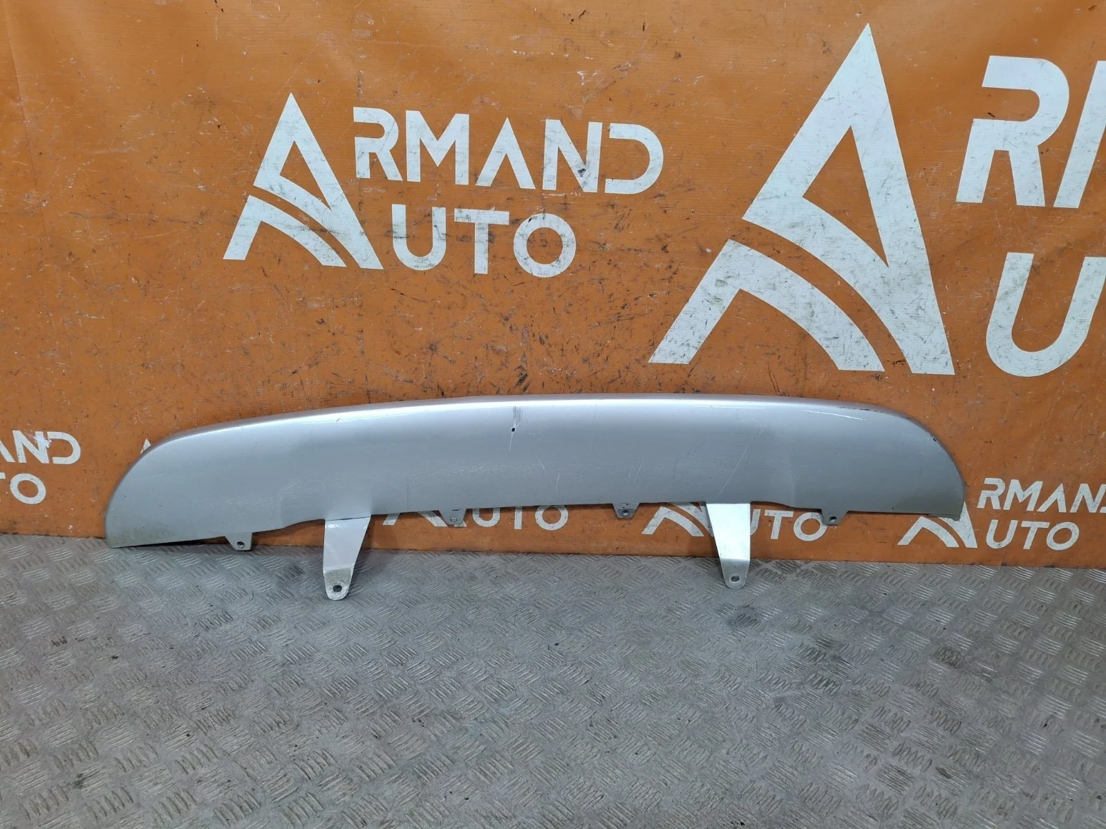 Накладка бампера Toyota RAV4 2015-2019 CA40