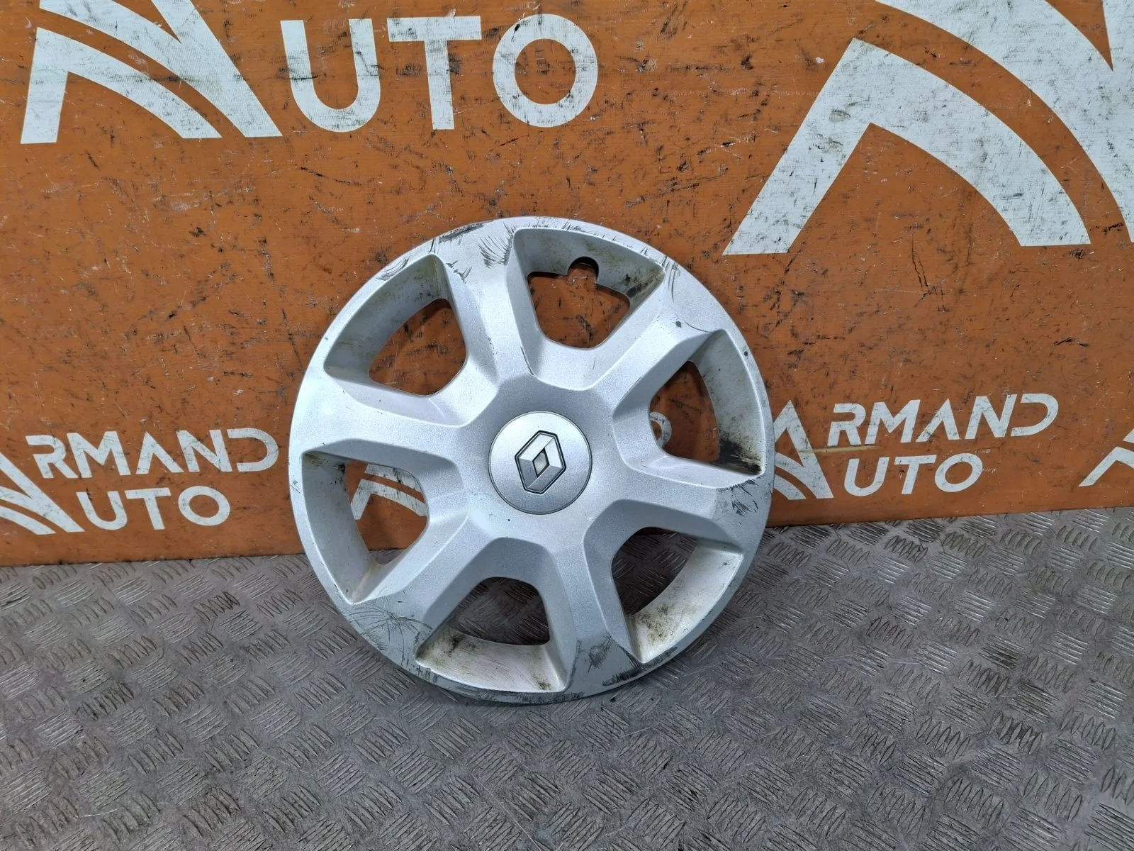 Колпак Renault Logan 2