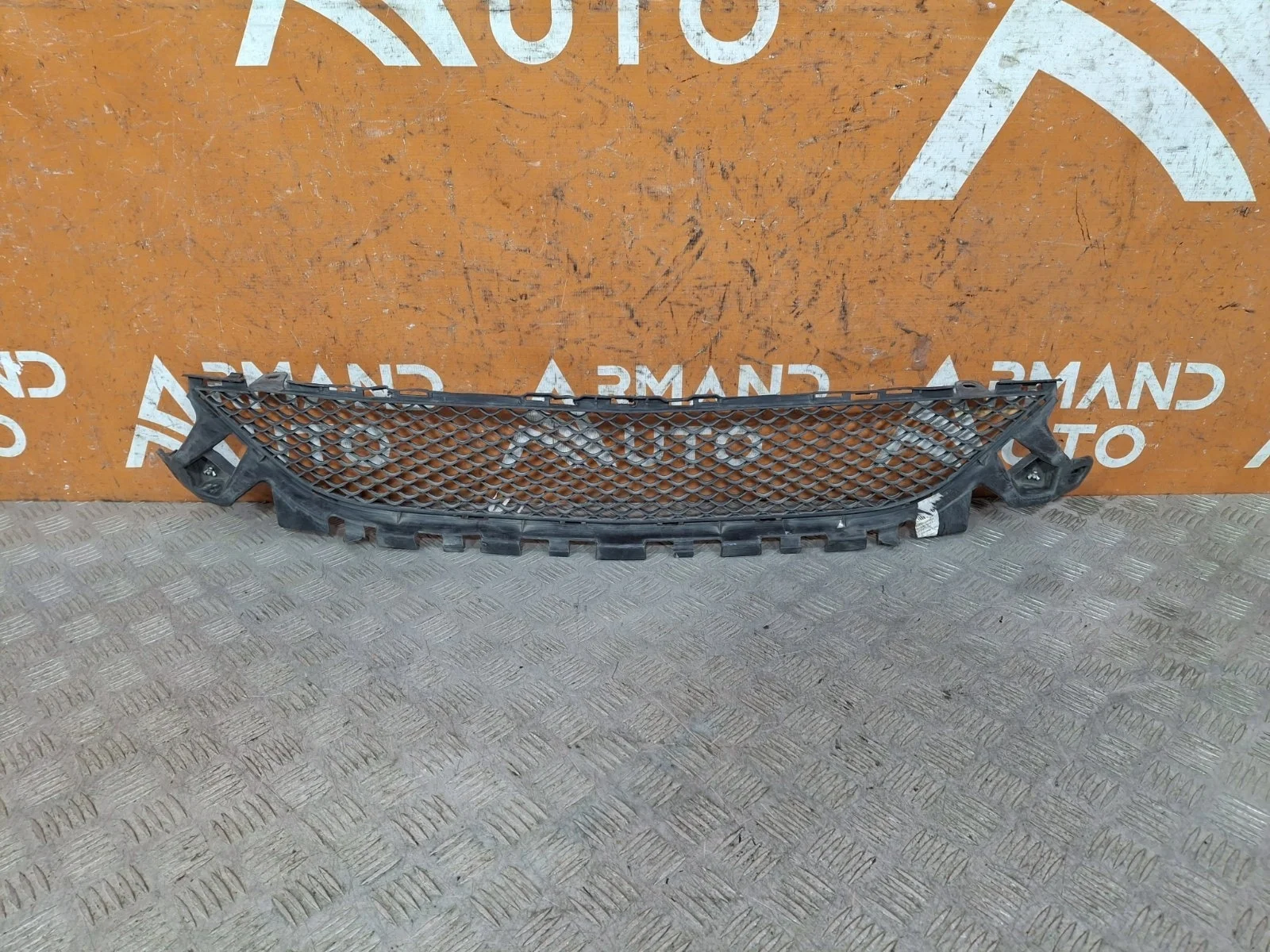 Решетка бампера Mercedes -Class 2014-2021 W205