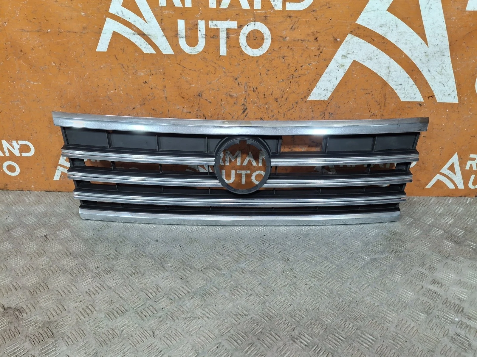 Решетка радиатора Volkswagen Touareg 2018-нв 3