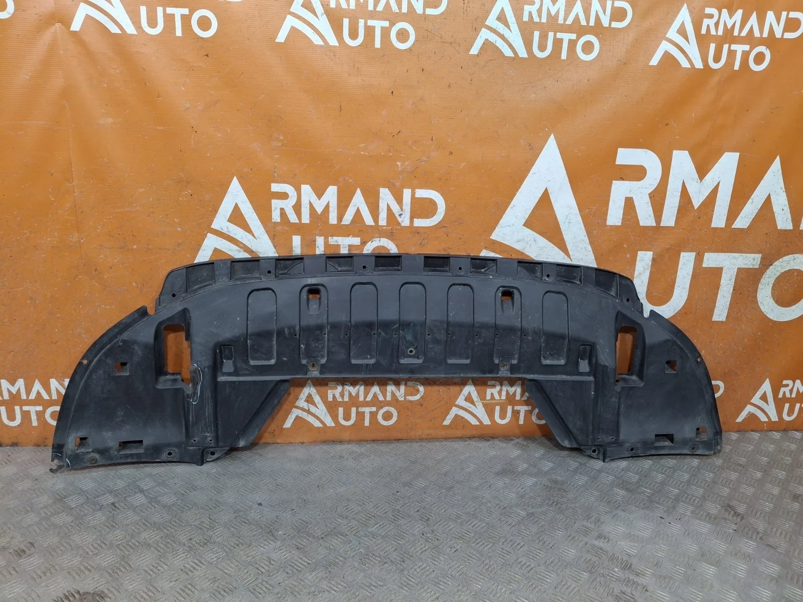 Пыльник бампера Mitsubishi Outlander 2012-нв 3