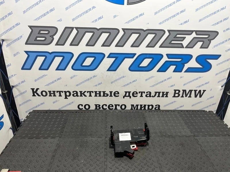 Распределитель тока B+ BMW 5 61149240490 F11 N47D20D, задний