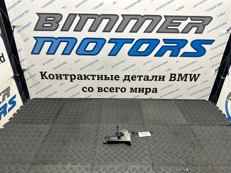 Кронштейн крыла BMW 435i 2015 F33