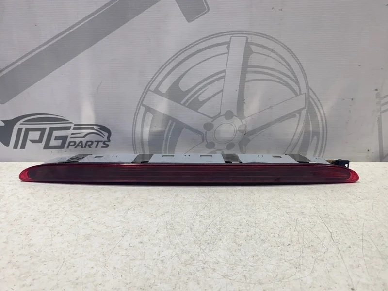 Дополнительный стоп сигнал Mercedes-benz ML W164