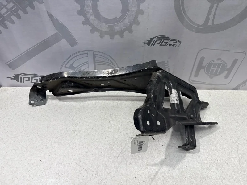 Рамка фары левая Mercedes-benz C207