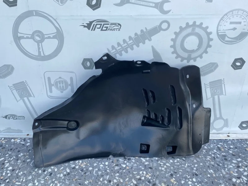 Подкрылок передний левый передняя часть Mercedes-benz W211