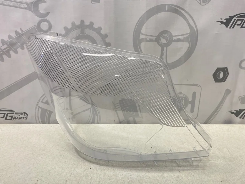 Стекло фары правое Mercedes-benz Sprinter W906