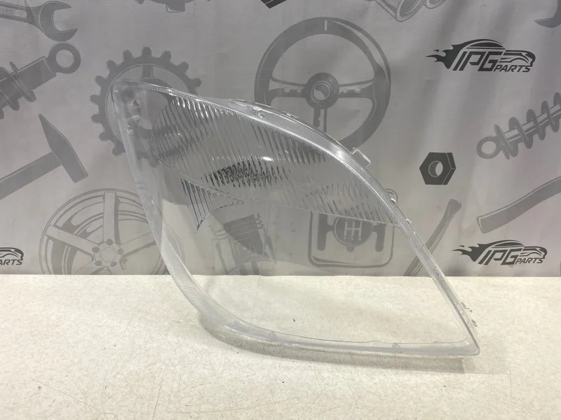 Стекло фары правое Mercedes-benz Sprinter W906