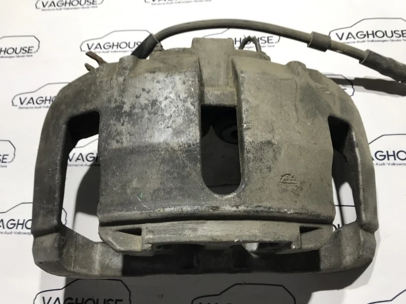 Суппорт передний правый Audi A8 D2 3.0 2009