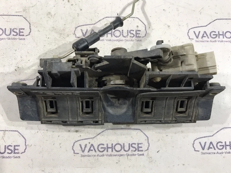 Замок багажника Audi A6 С5 2002