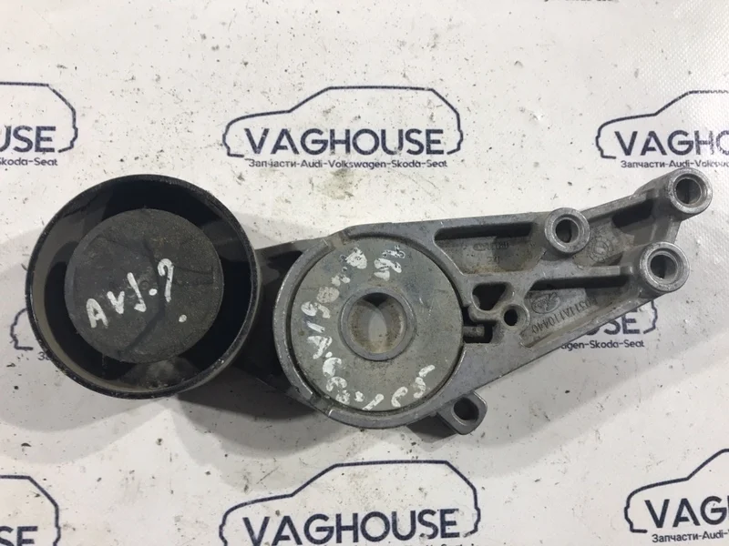 Натяжитель ремня Audi A4 B5 8D2 1.8 2000