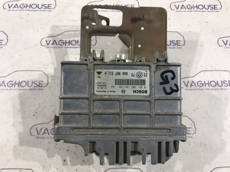 Блок управление двигателя Volkswagen Golf MK3 1.8