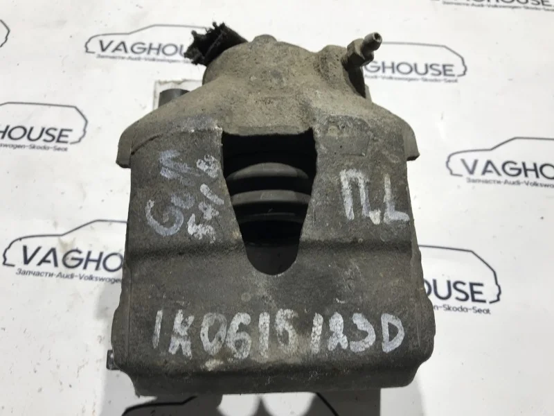 Суппорт передний левый Volkswagen Golf MK4 AKL