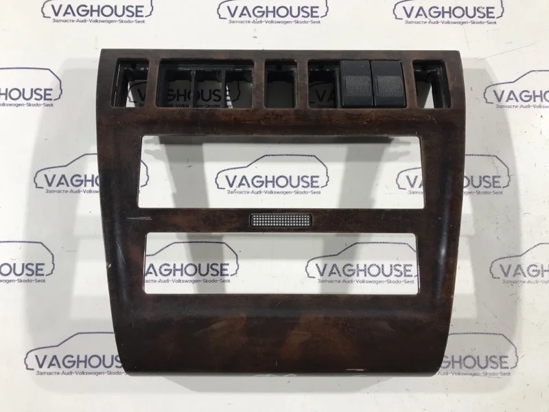 Рамка магнитолы Audi A8 D2 2002