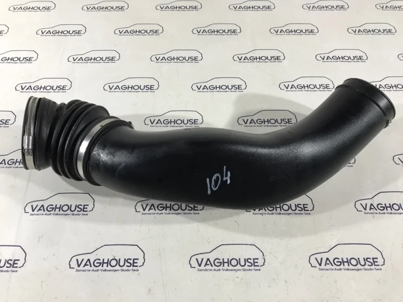 Патрубок воздушного фильтра Audi S8 D2 4D 4.2 2000