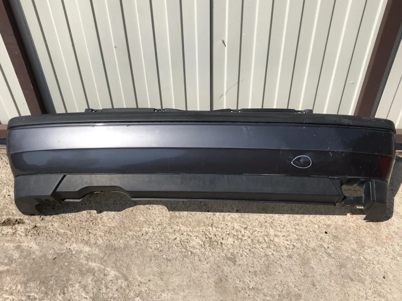 Бампер задний Volkswagen Golf MK3 1993