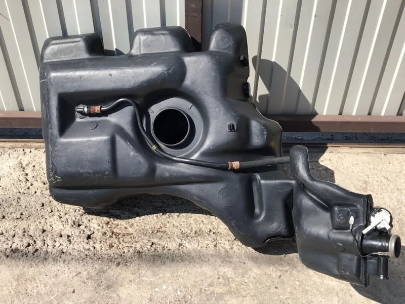 Топливный бак (бензобак) Audi A6 С5 2002