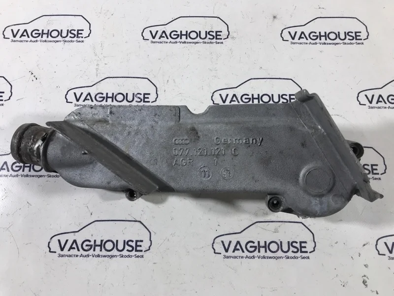 Корпус термостата Audi S8 D2 4D 4.2 2000