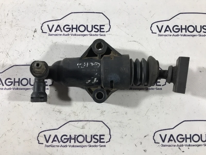 Главный цилиндр сцепления Volkswagen Golf MK4 1.6