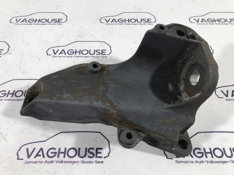 Кронштейн кпп левый Audi A6 4B 2.7 ARE 2001