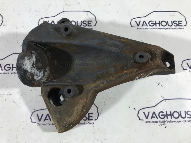 Кронштейн кпп левый Audi A6 4B 2.7 ARE 2001