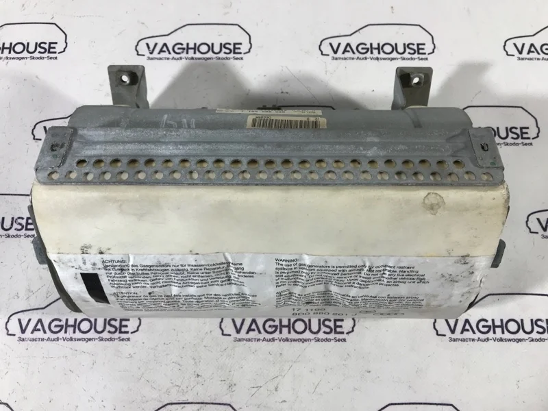 Аирбаг пассажирский Audi A4 B5 1.8 ADR 1998