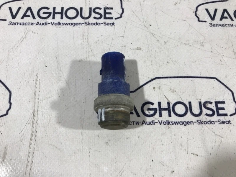 Датчик температуры охлаждающей жидкости Volkswagen