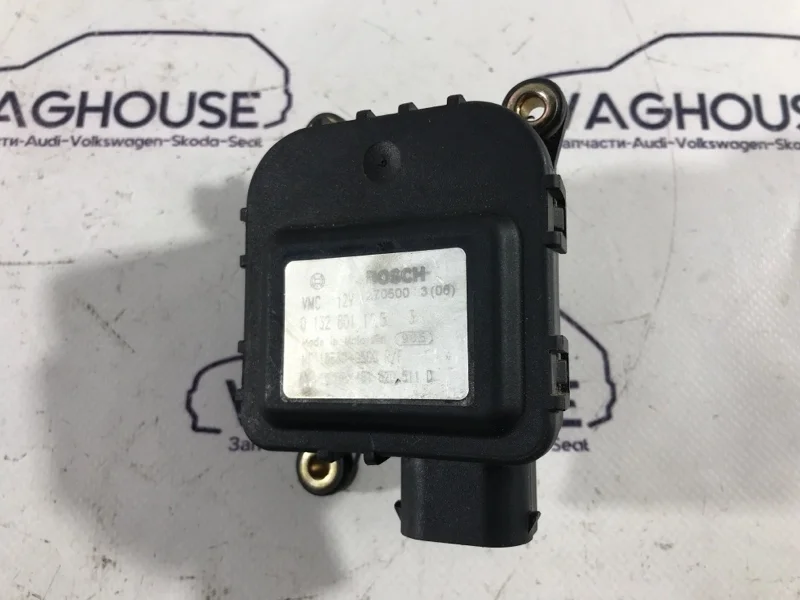 Моторчик заслонки печки Volkswagen Passat B5 3B2