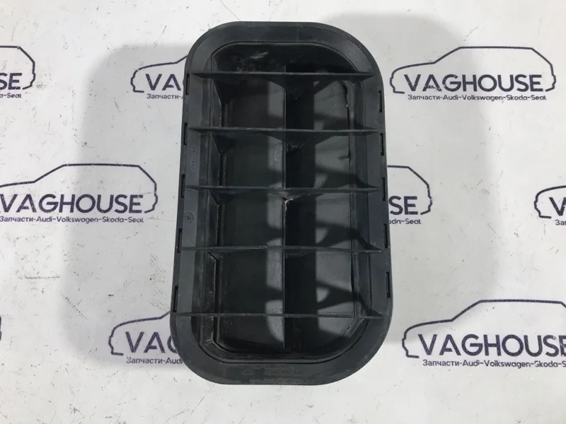 Воздуховод Audi A6 C4 4A 1.8 ADR 1993