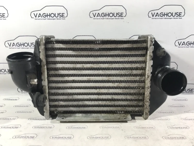 Интеркулер Audi A6 4B 2.7 ARE 2001