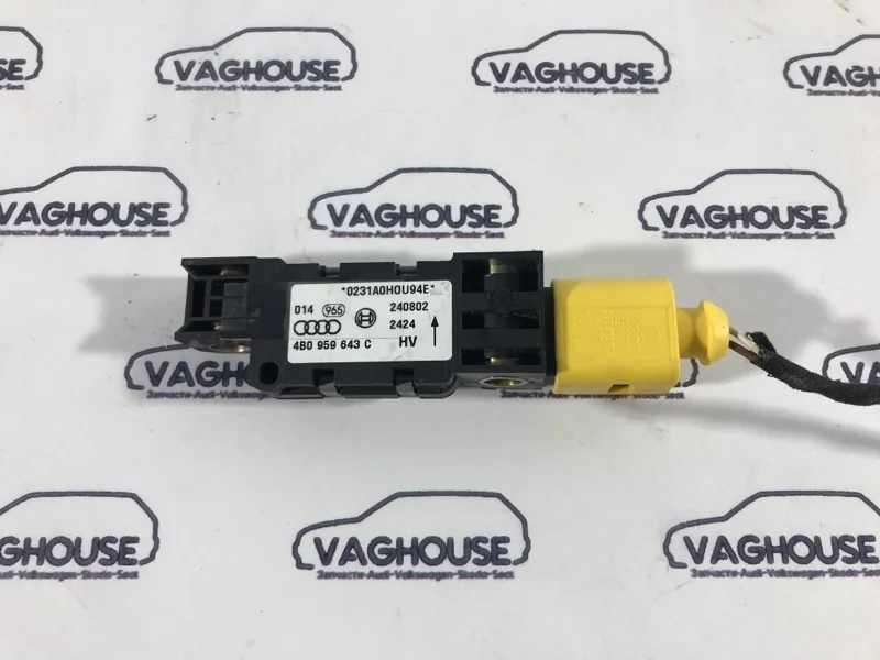 Датчик удара Audi A6 C5 4B 2.4 BDV 2003