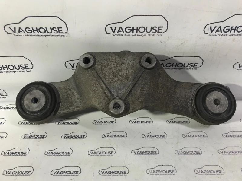 Кронштейн редуктора Audi A6 C5 4B 2.4 BDV 2003