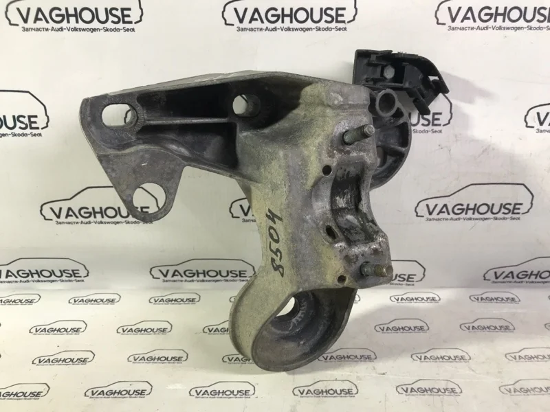 Кронштейн двигателя правый Audi A6 C5 4B 2.4 BDV