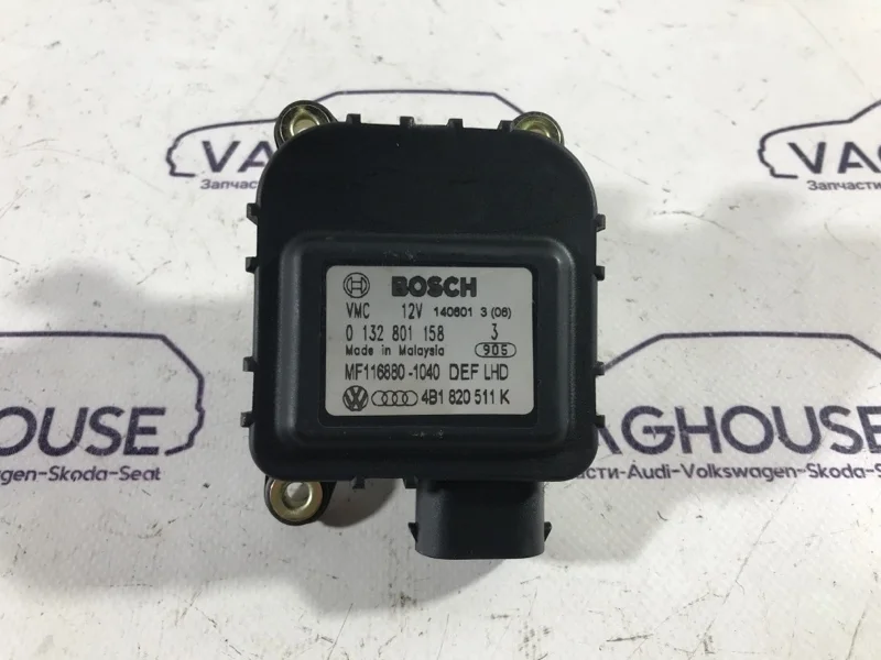 Моторчик заслонки печки Audi A6 С5 2002