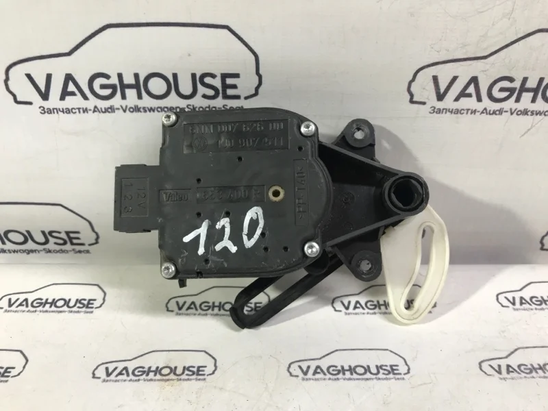 Моторчик заслонки печки Volkswagen Passat B5+ 3B3