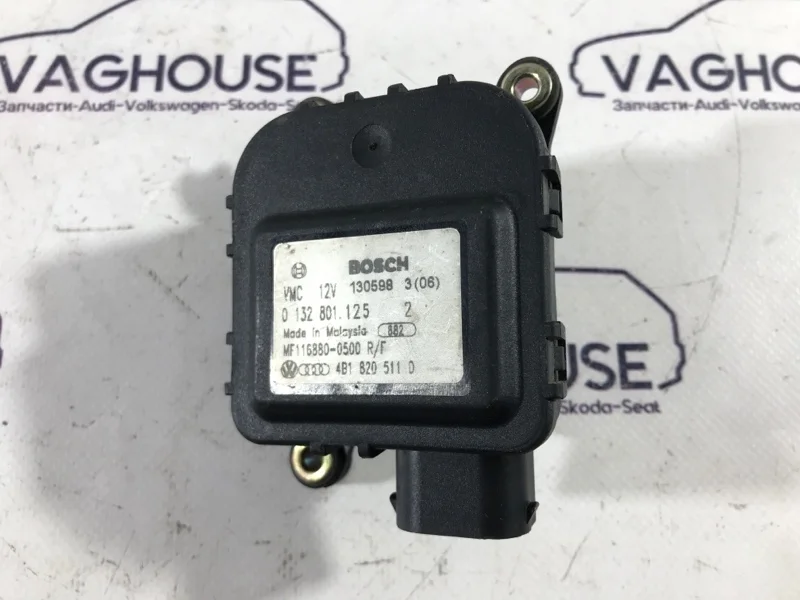 Моторчик заслонки печки Volkswagen Passat B5 3B2