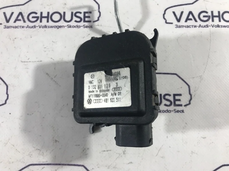 Моторчик заслонки печки Volkswagen Passat B5 3B2