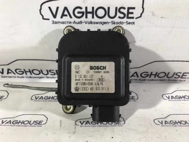 Моторчик заслонки печки Audi A6 C5 4B 2001