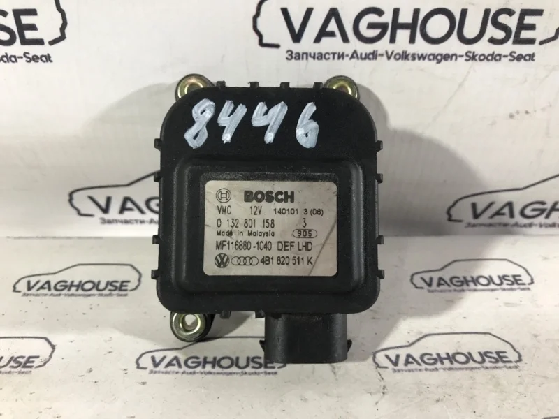 Моторчик заслонки печки Audi A6 C5 4B 2.4 BDV 2003