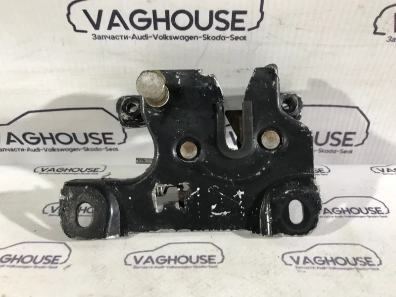 Замок капота Audi A4 B5 8D2 1.6 ADP
