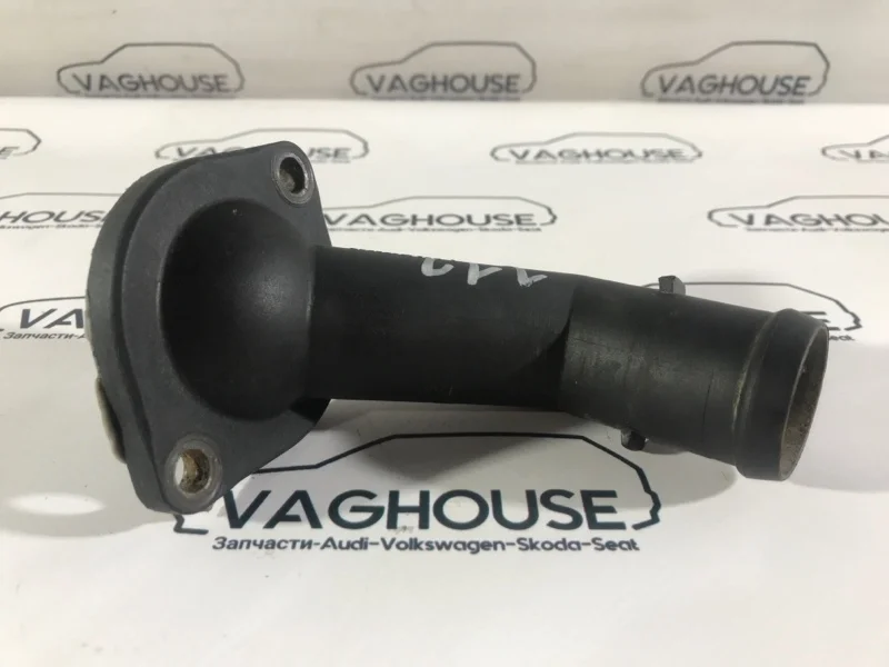 Флянец охлаждения Volkswagen Golf MK4 1.6 AKL 2001