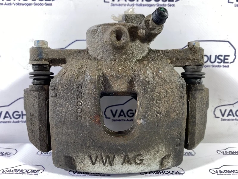 Суппорт передний левый Volkswagen Polo 1.6 CFNA