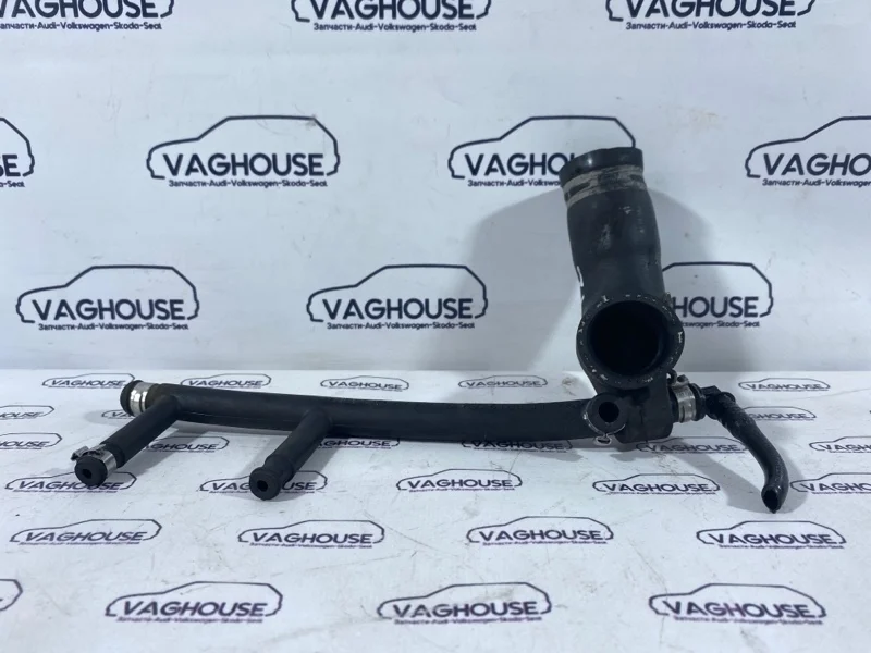 Патрубок охлаждения Audi A4 B6 8E 1.8T AMB 2004