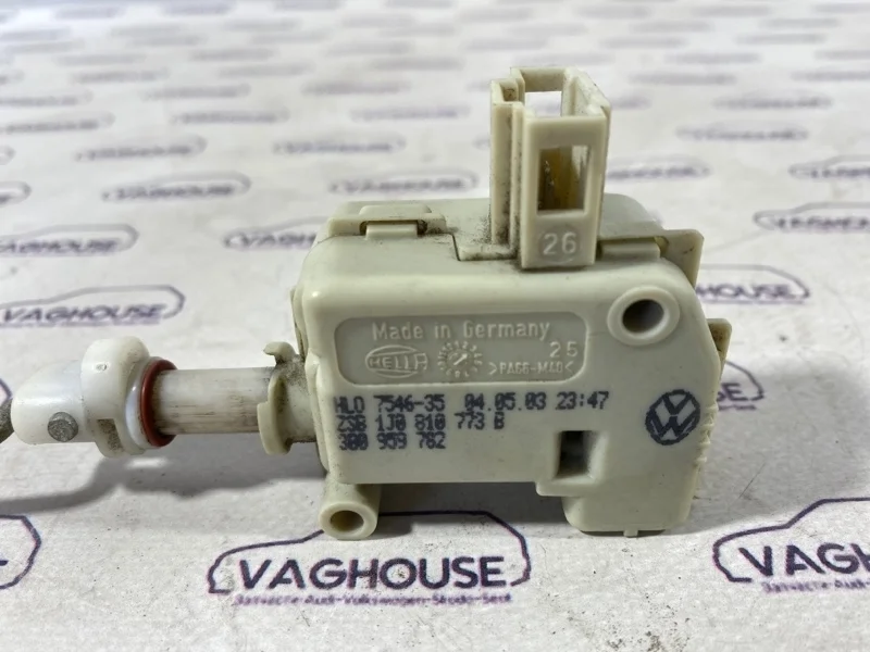 Активатор замка крышки бензобака Porsche Cayenne