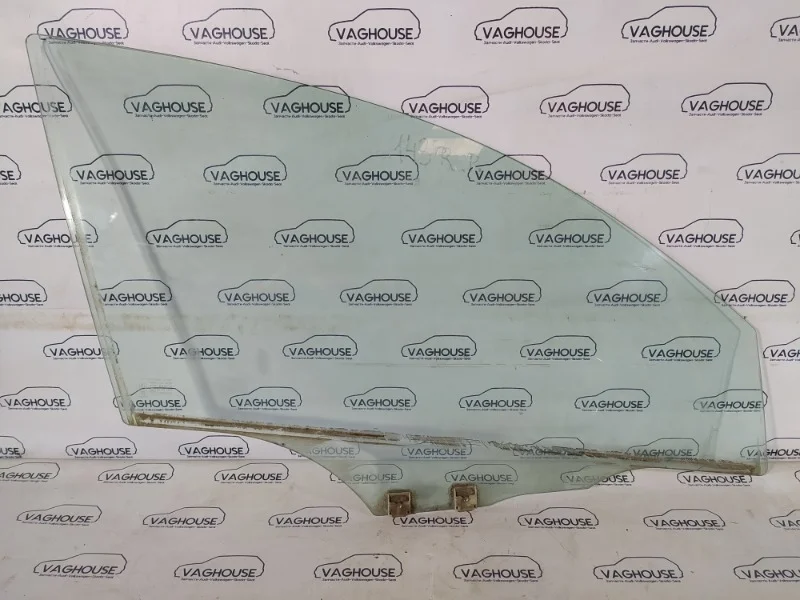 Стекло переднее правое Mazda 3 BK 1.6 2006