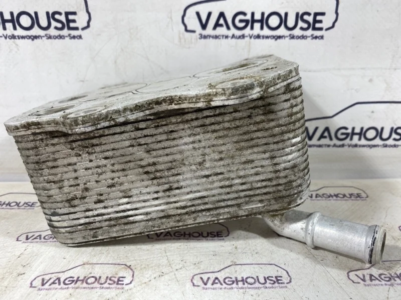 Радиатор масляный Volkswagen Passat B6 3С 2.0 TSI