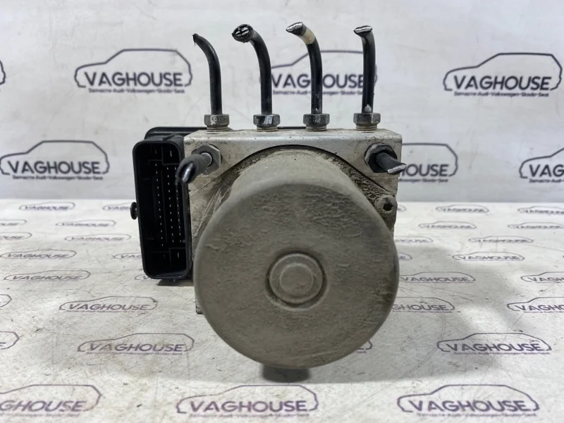 Блок abs Kia Ceed WAGON - 5DR 5P 1.4 G4FA 2014