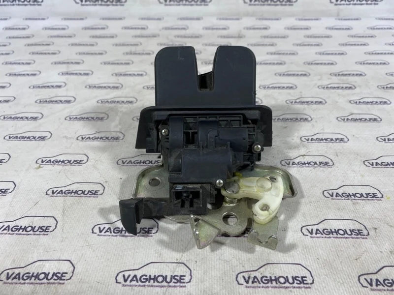 Замок багажника Audi A7 4G 3.0 TFSI CGW 2011