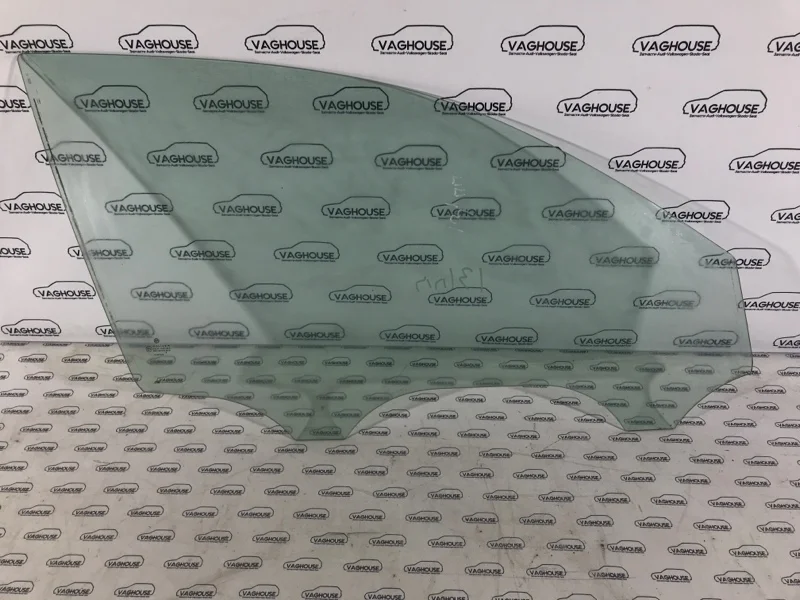 Стекло переднее правое Volkswagen Passat B5 3B2